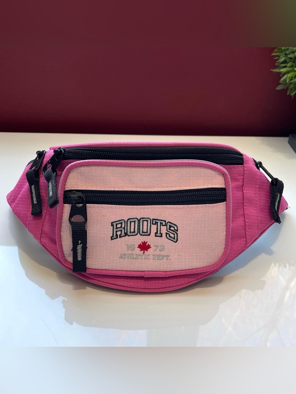 Vintage 90's Retro Pink ROOTS Athletic Women’s Fanny Pack Belt Bag